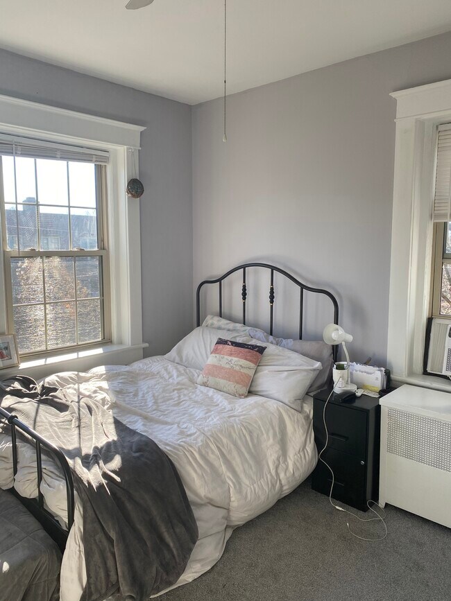 Foto del edificio - 940 Gates Ave