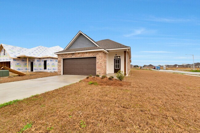 Building Photo - 407 Grassy Meadows