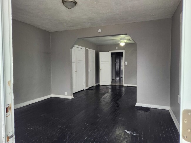 Photo - 1206 Edgemont Ave Apartment