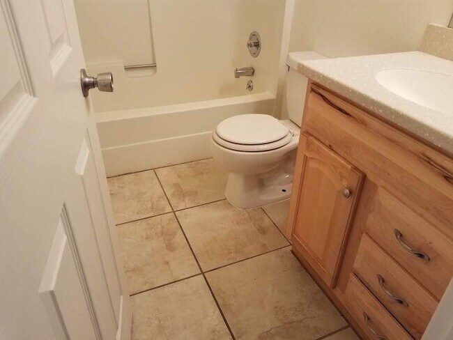 Foto del edificio - 3 bedroom in Billings MT 59101