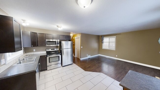 Photo du bâtiment - 10272 A 85 St