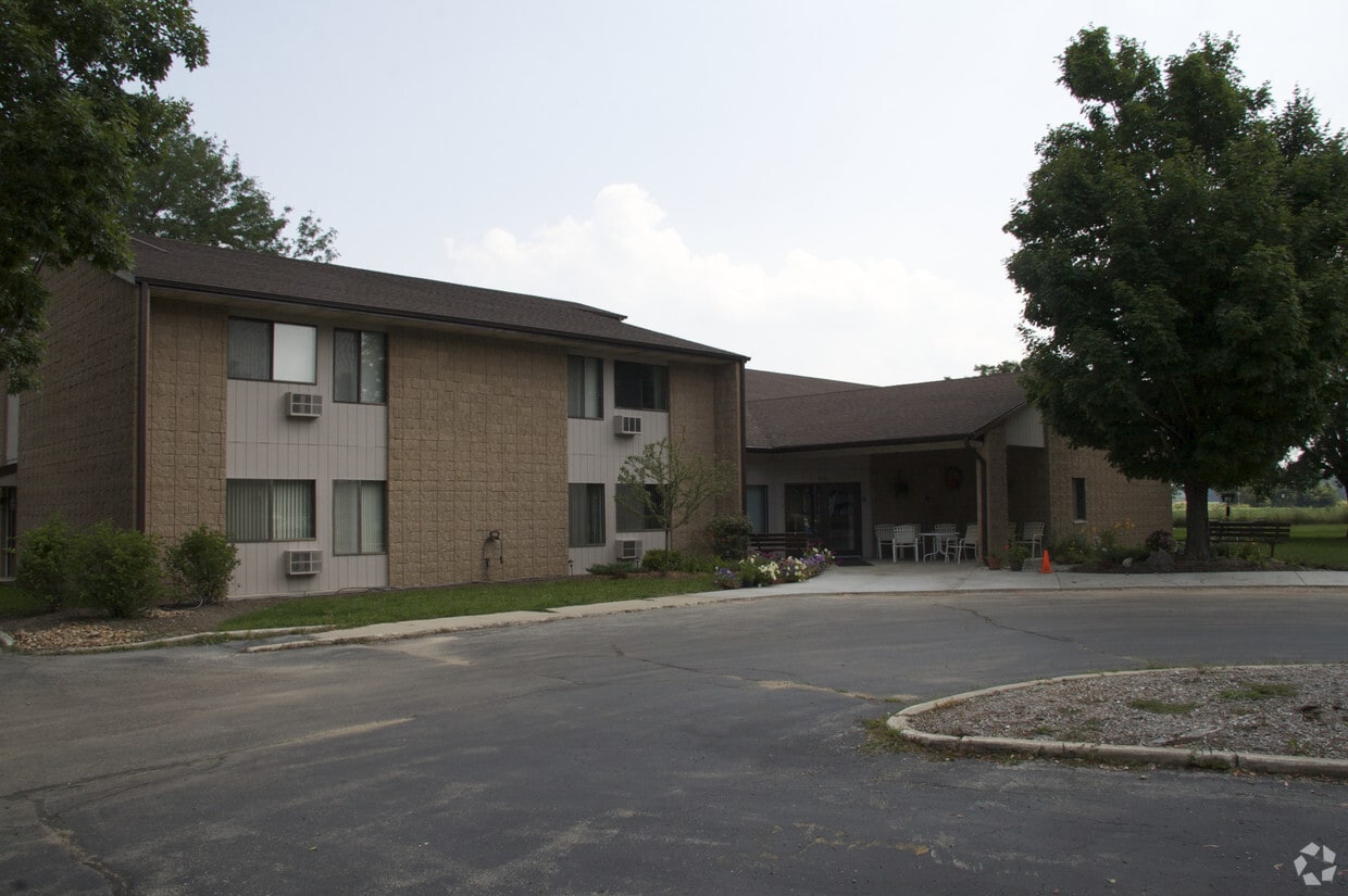 Primary Photo - Silvercrest