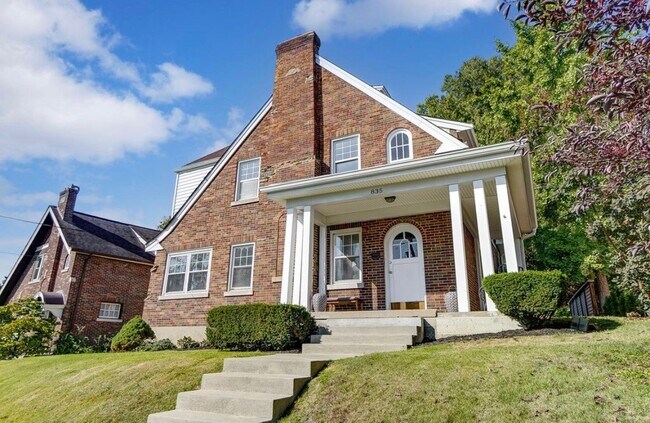 Foto del edificio - 835 Arlington Rd
