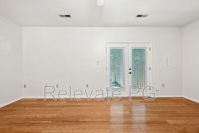 Foto del edificio - 7806 Balineen Ct