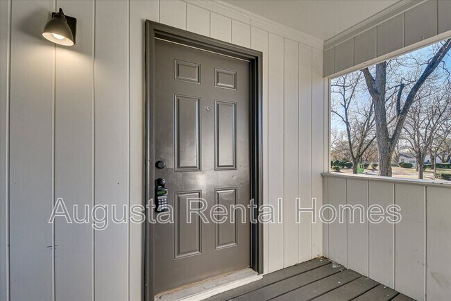 Foto del edificio - 329 Verdery Dr