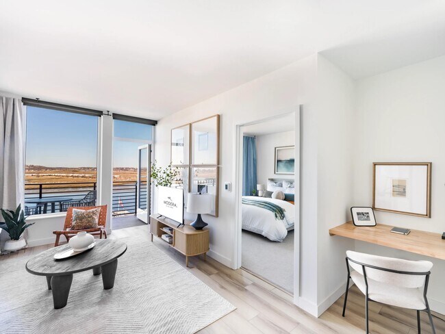 Vivienda luminosa y diáfana con un espacio de trabajo independiente y vistas desde el balcón. - Modera Revere Beach