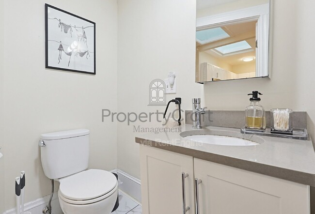 Photo - 16 Union Pk St Apartment