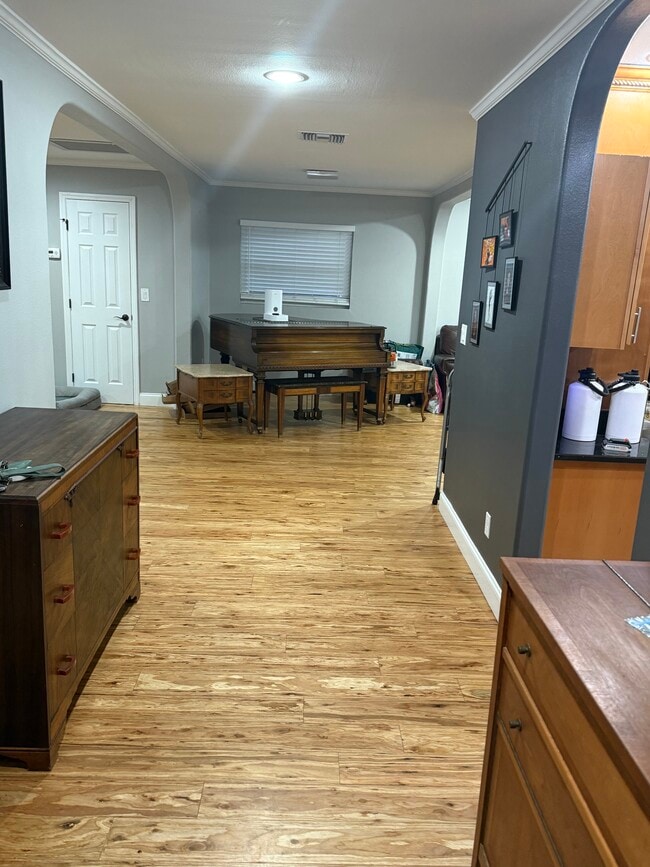 Foto del edificio - 731 Northwood Cir