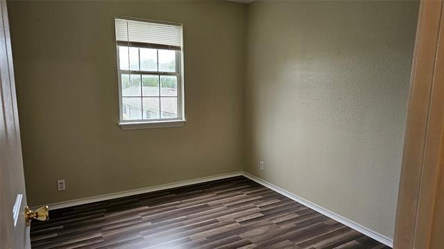 Building Photo - 504 TX-11