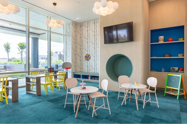 Building Photo - 123 Linden Blvd