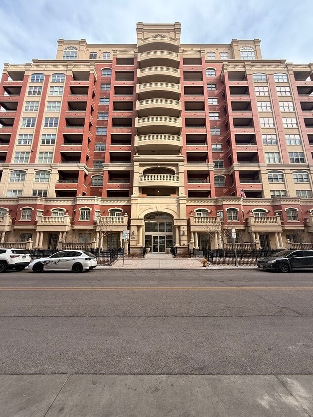 Elevated Urban Living & Comfort in the Heart of Denver - Elevated Urban Living & Comfort in the Heart of Denver