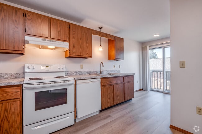 3BR, 1BA - 1,200SF - Kitchen - Green Brook Heights