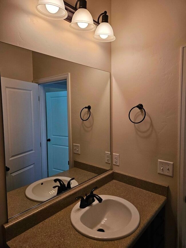 Foto del edificio - 571 S 360 East Cir