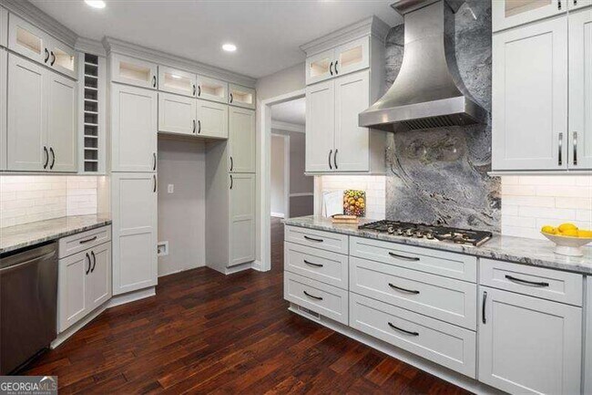 Building Photo - 6435 Ivey Creek Cir