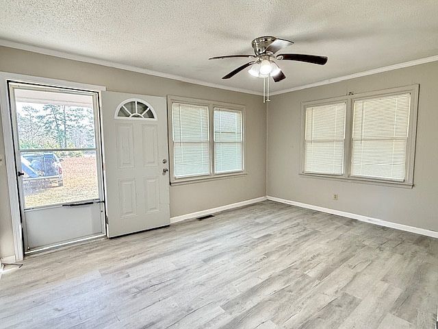 Foto del edificio - 677 Old Taylor Rd