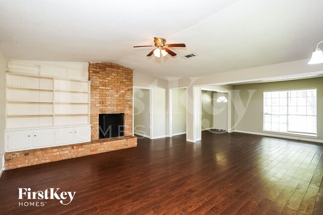 Foto del edificio - 10423 Collingswood Rd