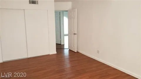 Building Photo - 910 Sahara Way