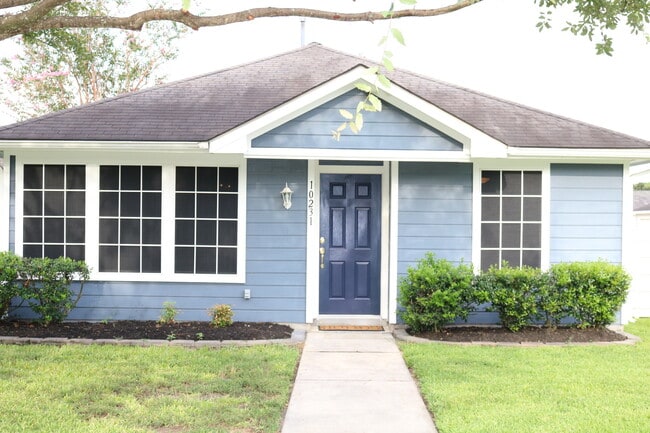 Foto del edificio - 10231 Farrell Dr