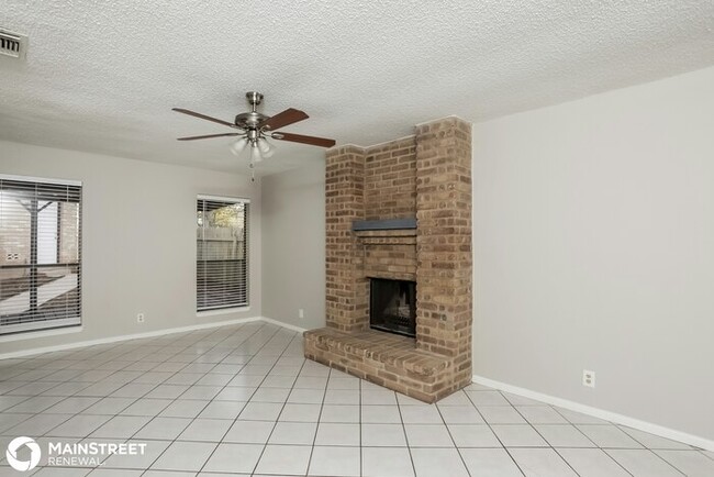 Building Photo - 12014 Wilderness Trail, Live Oak, TX 78233