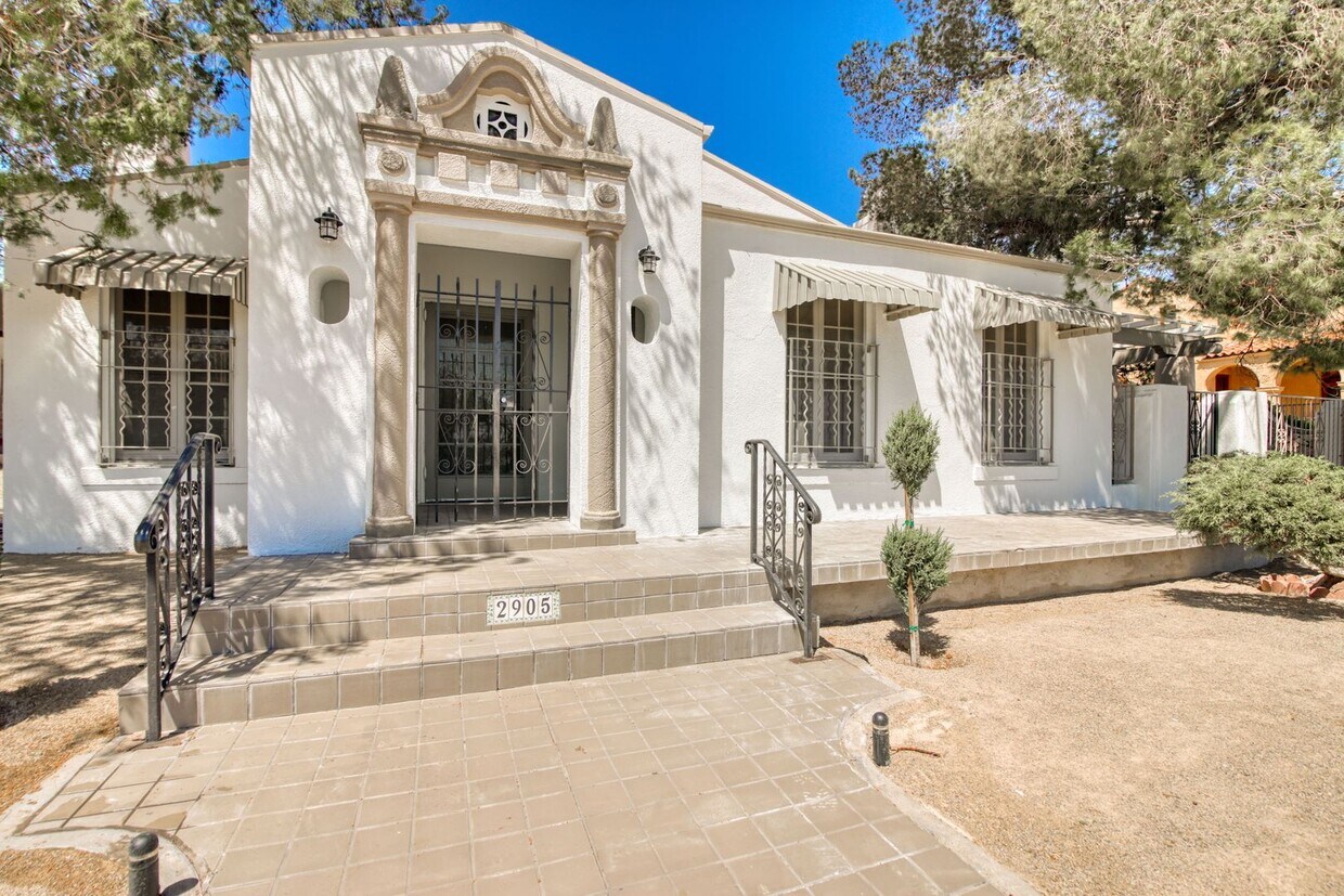 Foto principal - Stunning Historic Manhattan Heights home