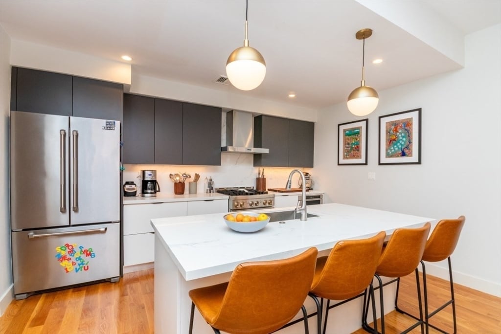 Foto principal - 533 E 2nd St