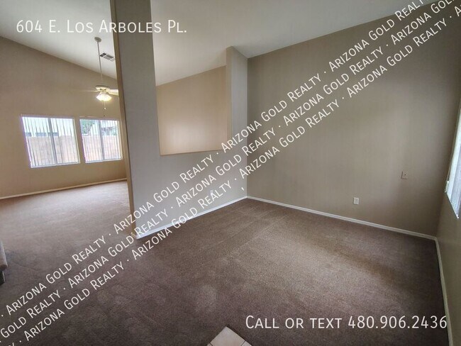 Foto del edificio - 604 E Los Arboles Pl