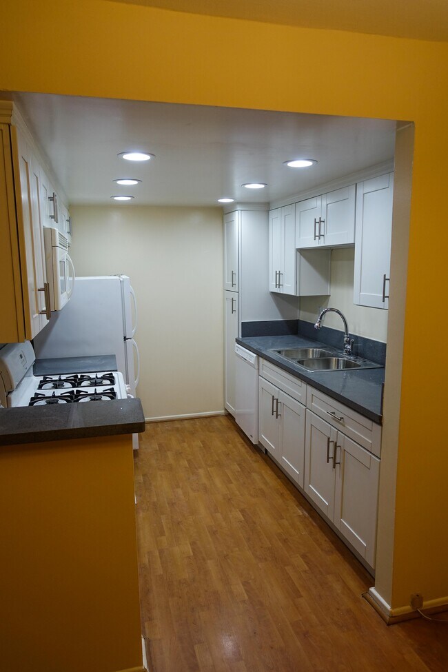 Cocina - 1730 Camden Ave