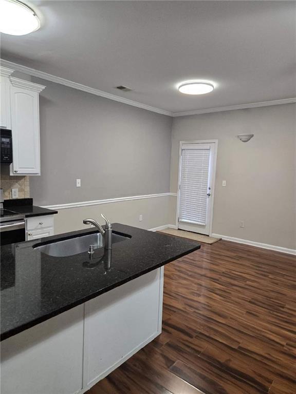 Foto del edificio - 5315 Sherwin Dr