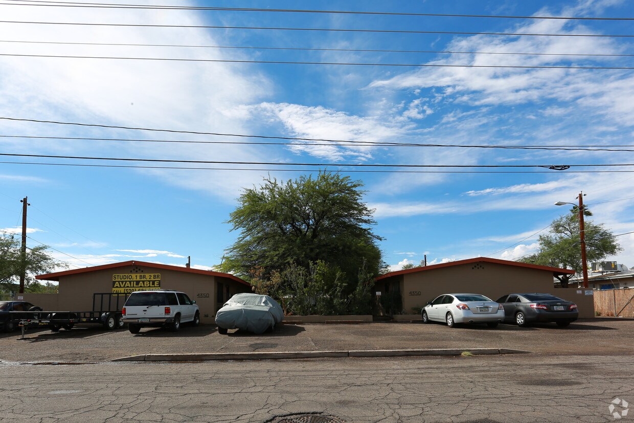 Foto del edificio - 4350 E Fairmount St