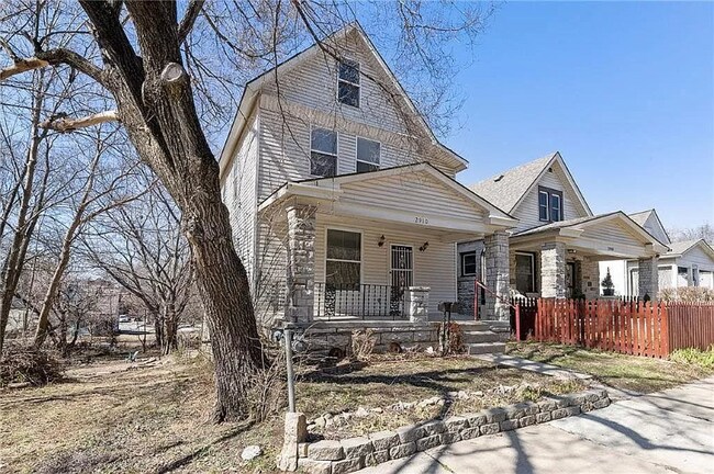 Building Photo - 2910 Belleview Ave