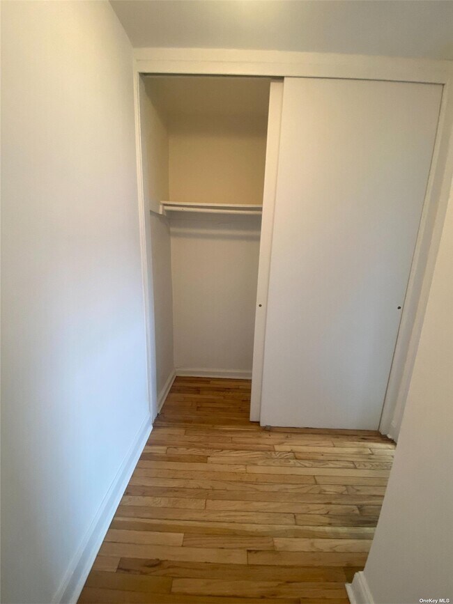 Foto del edificio - 65-30 108th St