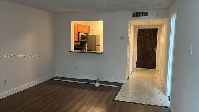 Building Photo - 498 NW 165th St