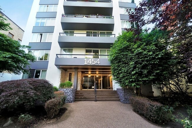 Building Photo - 1454 Pendrell Street