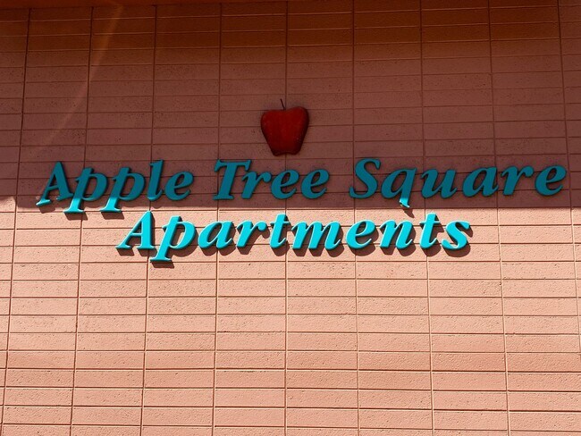 Foto del edificio - APARTMENT:  APPLE TREE SQUARE APARTMENTS-UPTOWN SEDONA