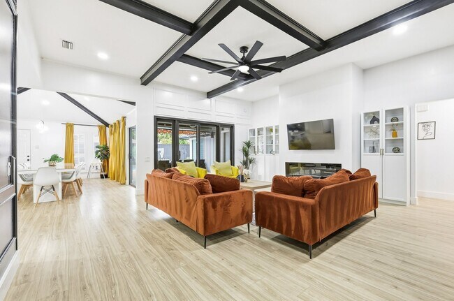 Foto del edificio - 3705 Trilogy Dr