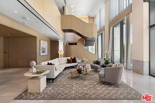 Foto del edificio - 211 Elm Ct