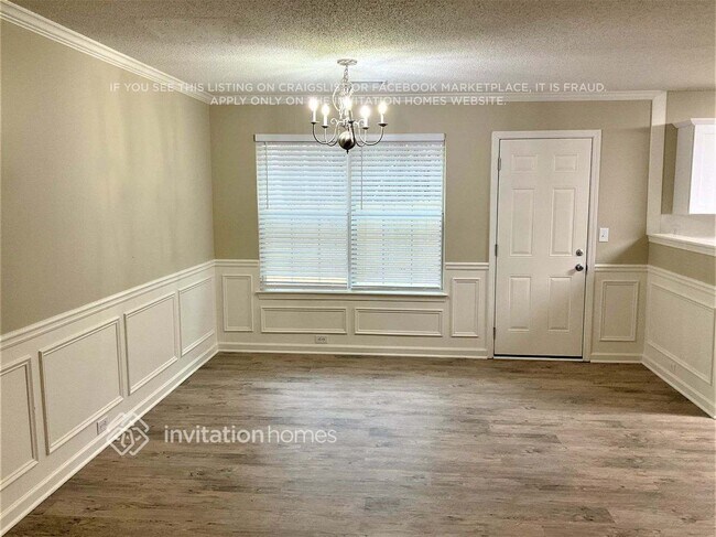Foto del edificio - 133 Hidden Creek Dr