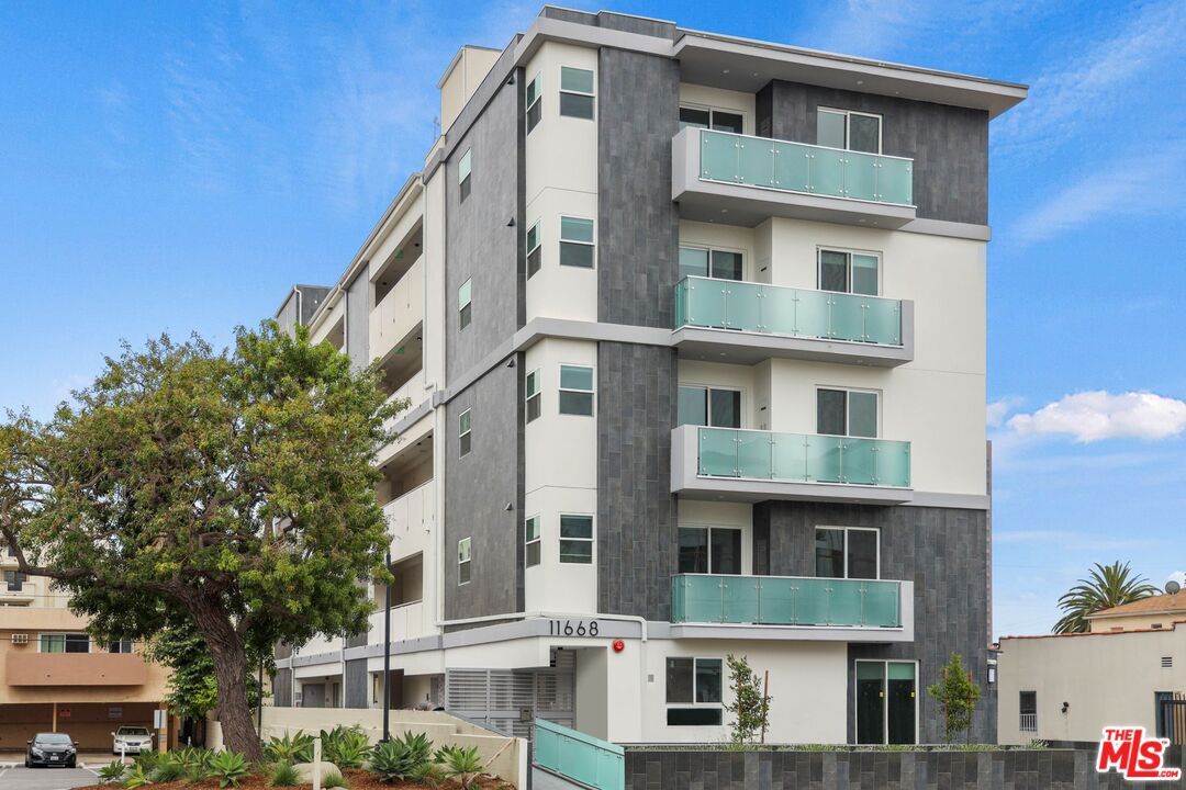 11668 Darlington Ave Unit 201, Los Angeles, CA 90049 - Condo for Rent ...