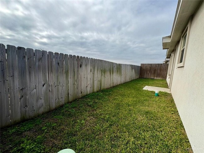 Building Photo - 13 Alta Vista Dr
