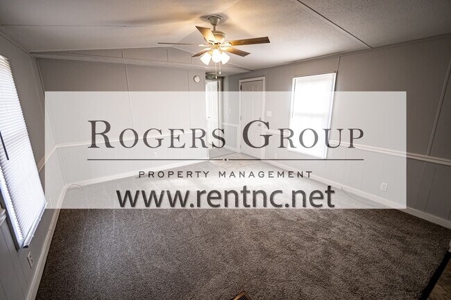 Foto del edificio - 15 Freedom Ln