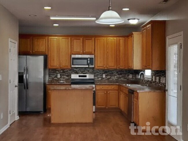 Foto del edificio - 376 Collinsworth Dr