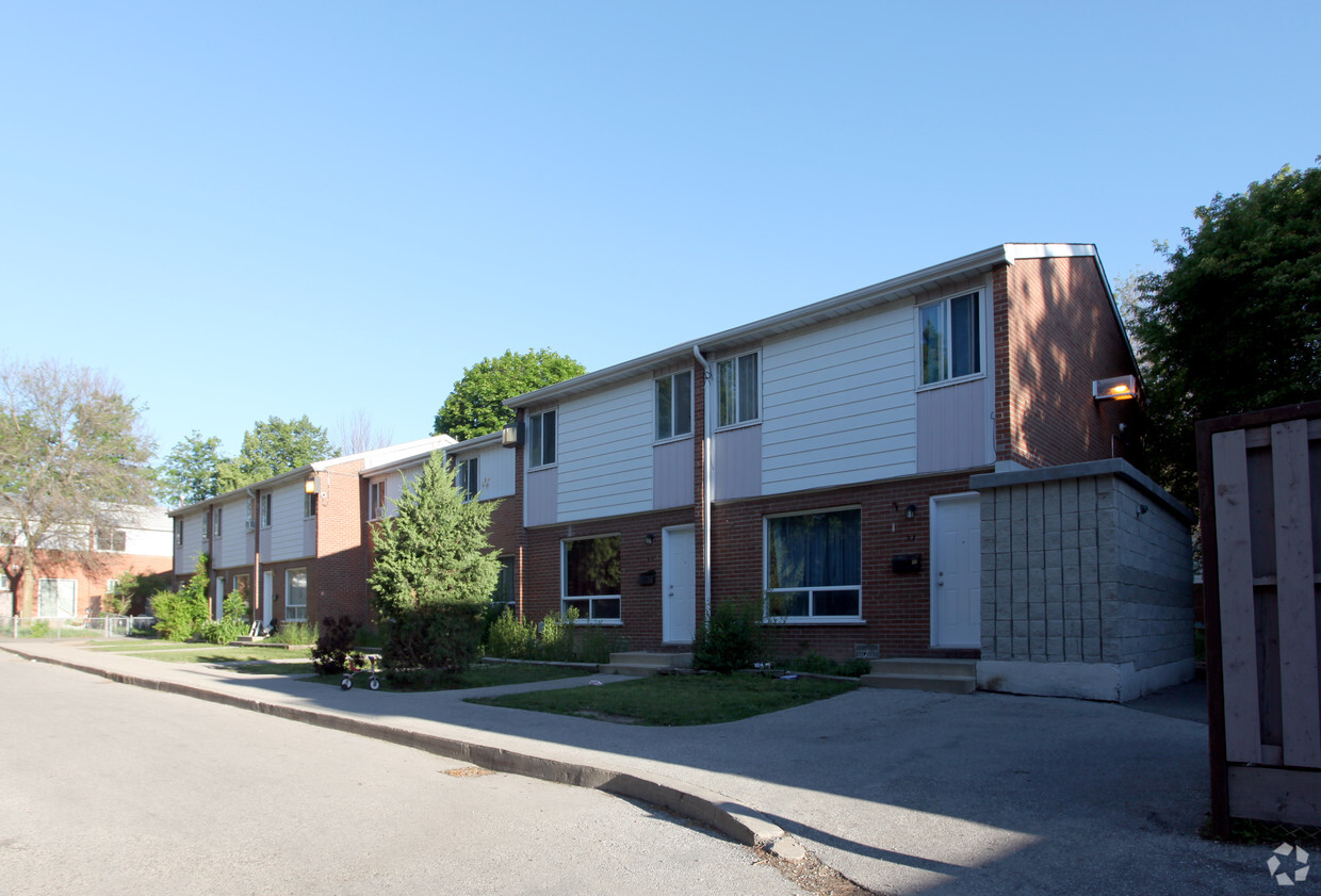 Photo du bâtiment - Lawrence Valia