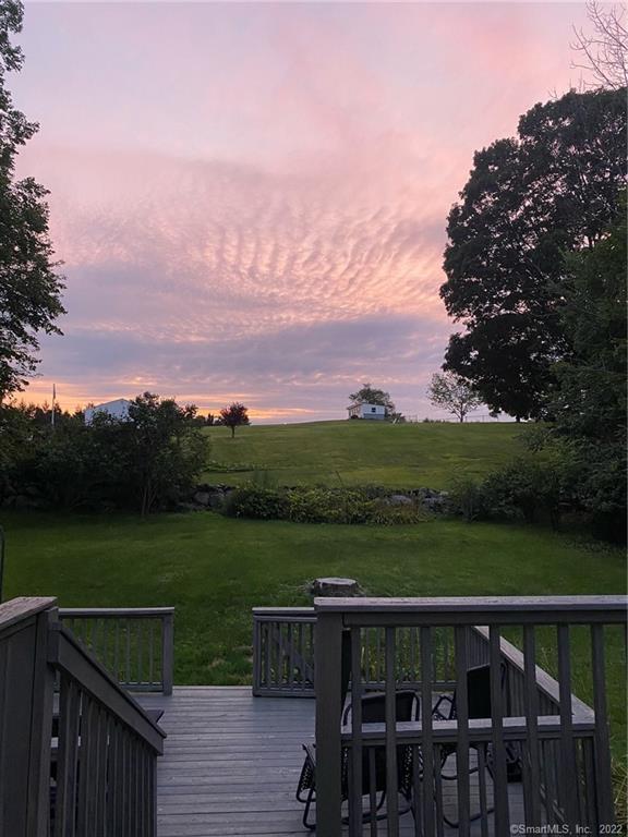 Foto del edificio - 481 Harrison Rd