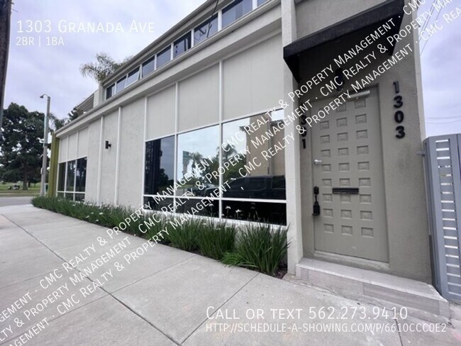 Building Photo - LARGE 2 bed/1bath apt next to Golf Course