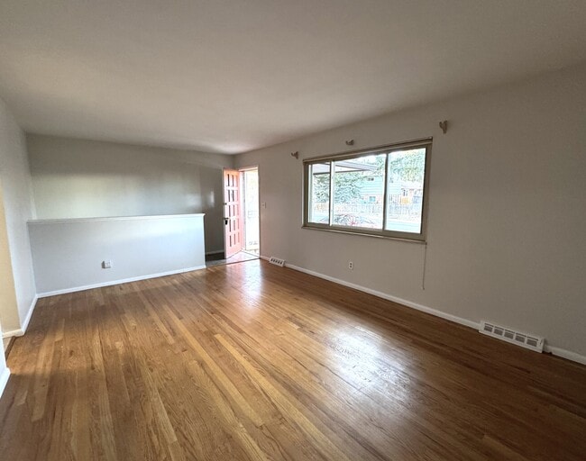 Building Photo - 3084 S Xanthia St