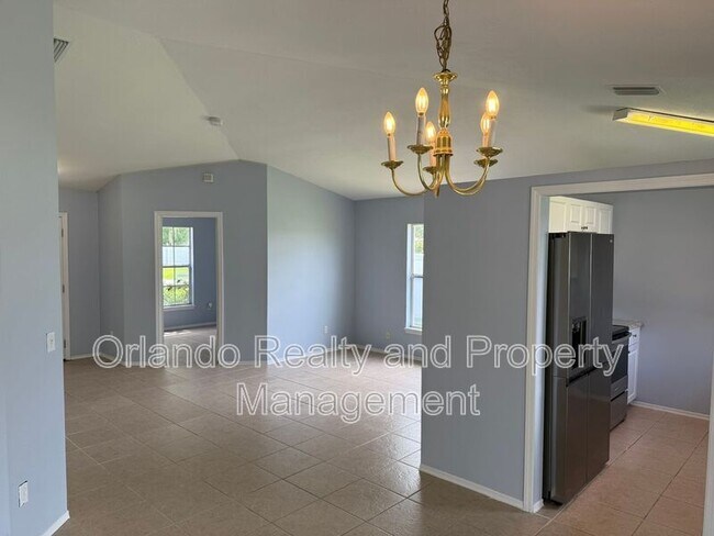 Building Photo - 1018 Dampierre Ct