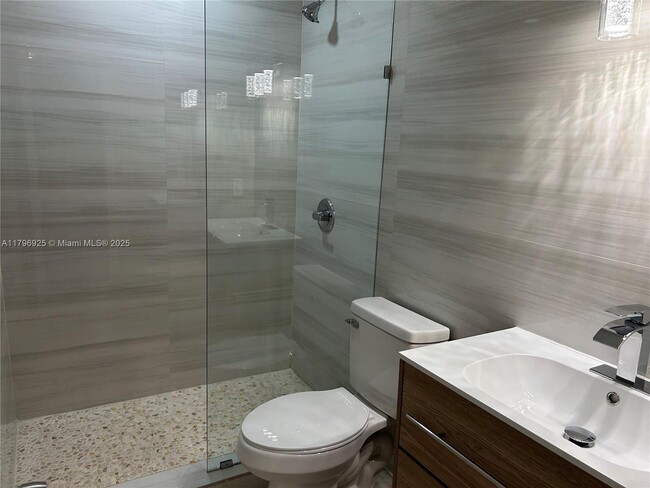 Building Photo - 7525 SW 153rd Pl