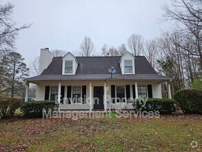 Building Photo - 200 Leigh Dr