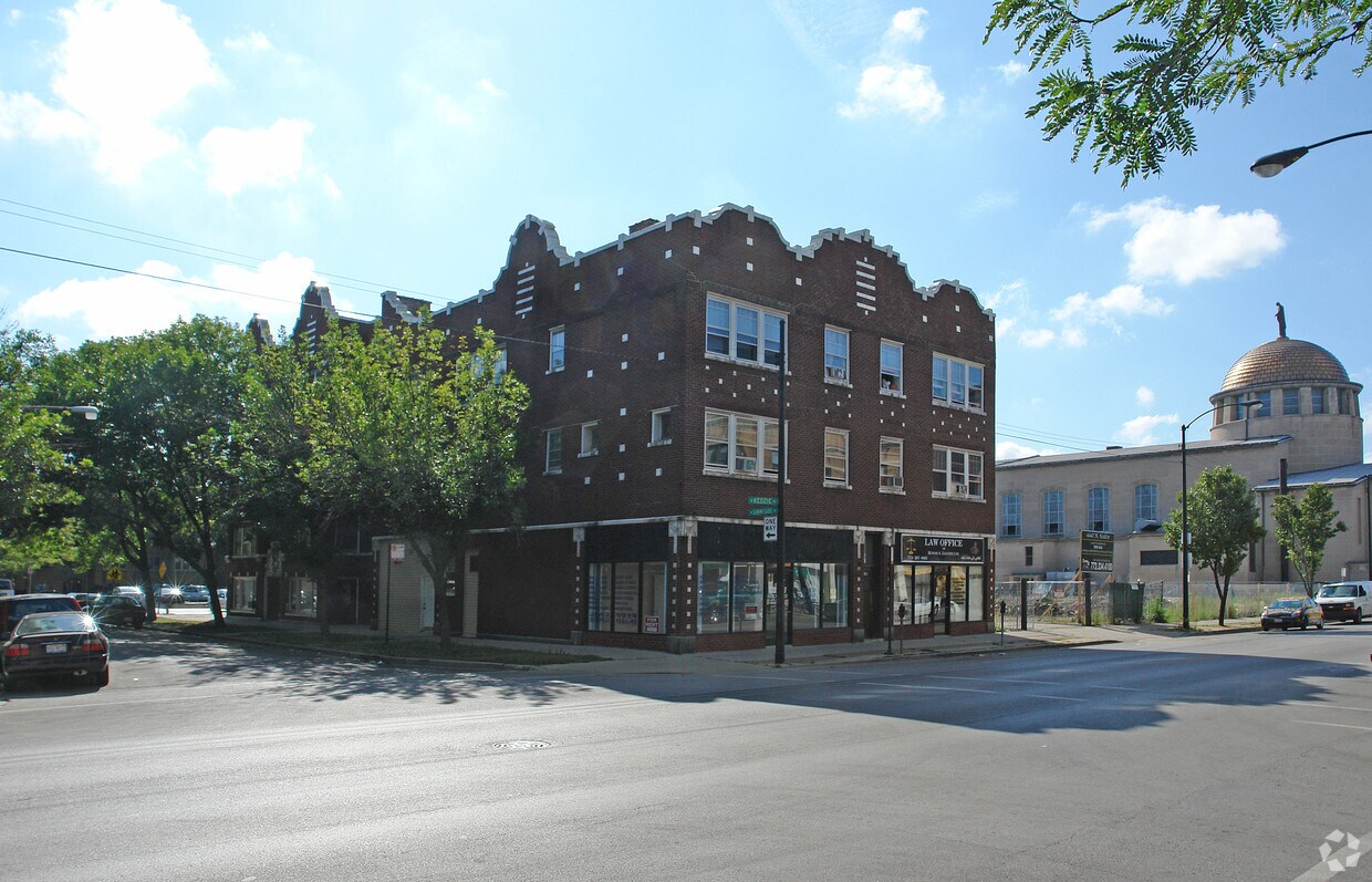 Primary Photo - 4457-4459 N Kedzie Ave