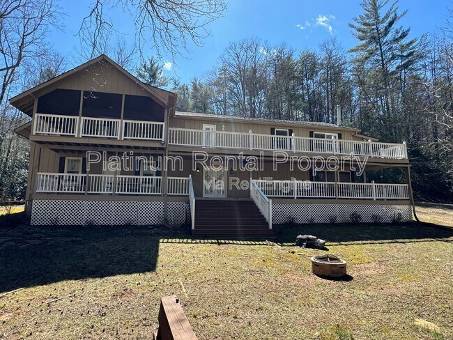 Foto del edificio - 971 Mountain Cove Rd